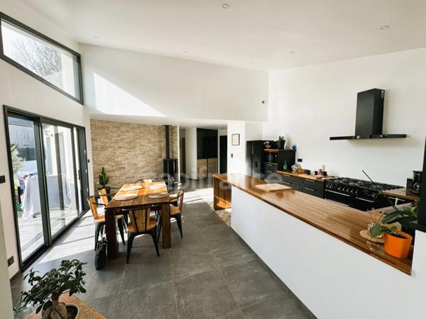 Maison contemporaine à vendre 5 pièces PLOUNEOUR TREZ (29)