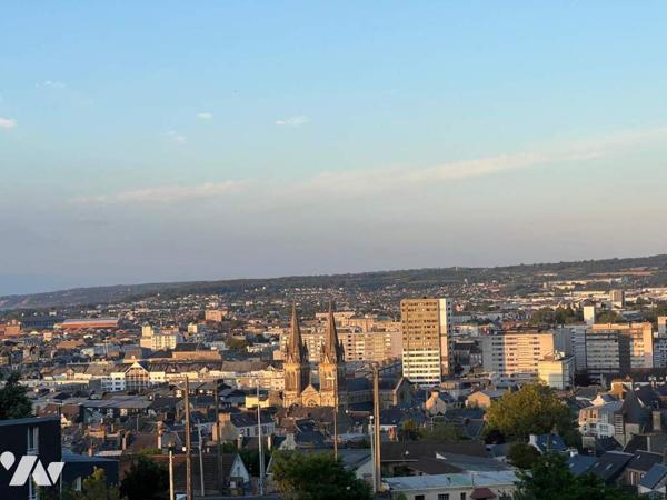 Maison des années 30', vue dégagée !
