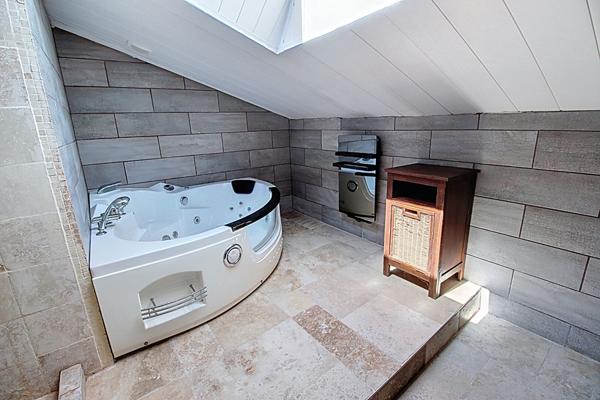 A VENDRE -Maison Salernes 150 m2 + 46 m2 + Garage + Piscine