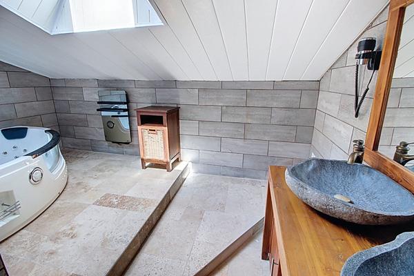 A VENDRE -Maison Salernes 150 m2 + 46 m2 + Garage + Piscine