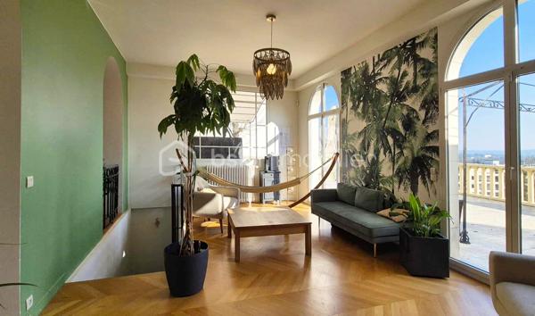 Demeure de 564,97 m²