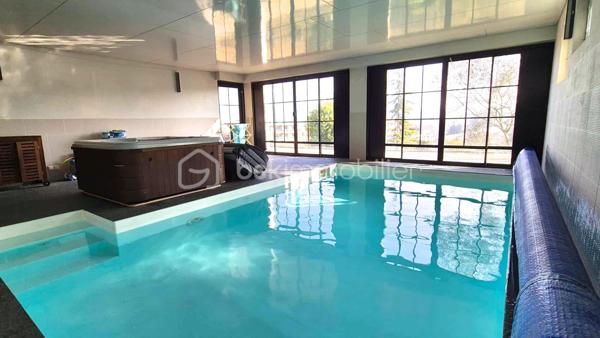 Demeure de 564,97 m²