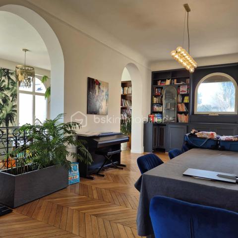 Demeure de 564,97 m²