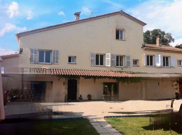 Callian (83440) Mas Provençal à Callian - 560 m2 - 7 ha - Piscine -