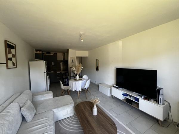 Appartement à vendre |                                       Les Mureaux |                                        3 pièces  |  62,2 m²