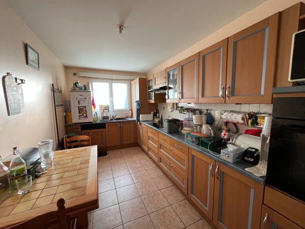 Maison Saint Herblain, 3 chambres, bureau, garage, jardin.