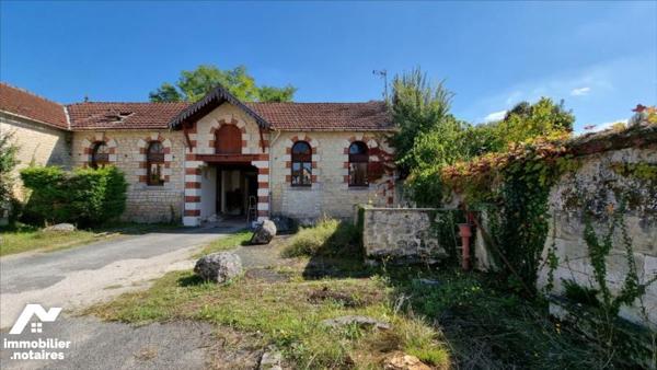 VENTE IMMEUBLE - JONZAC (17500)