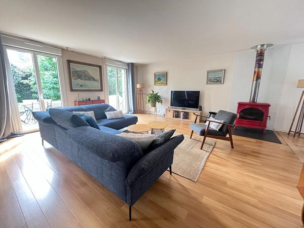 BRUZ CICE BLOSSAC - Maison 8 pièces environ 230 m2 - Terrain SUD sans vis à vis