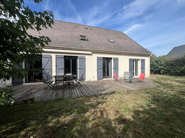 BRUZ CICE BLOSSAC - Maison 8 pièces environ 230 m2 - Terrain SUD sans vis à vis
