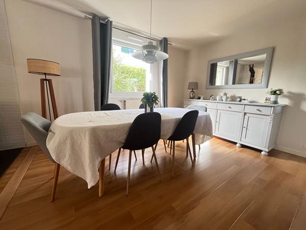 BRUZ CICE BLOSSAC - Maison 8 pièces environ 230 m2 - Terrain SUD sans vis à vis