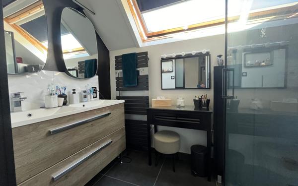 Maison à vendre    6 pièces •  Lormaye