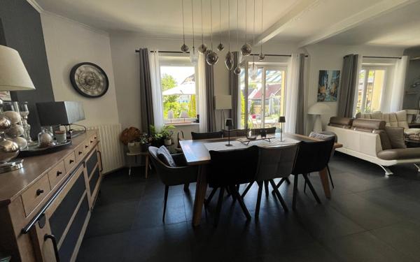 Maison à vendre    6 pièces •  Lormaye