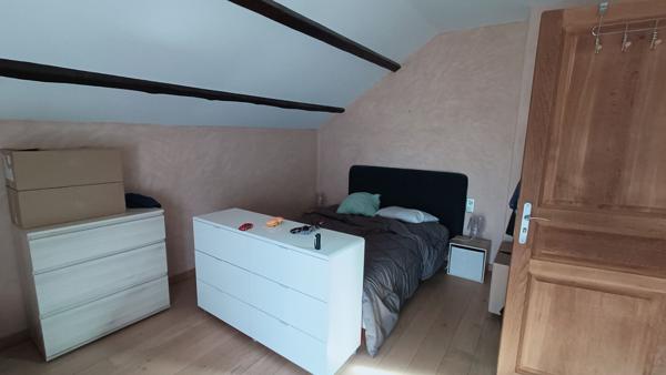 Maison d'habitation sur 2 niveaux comprenant 2 logements mitoyens avec garage et terrain La Cavalerie 7 pièce(s) 150.5 m2 La cavalerie