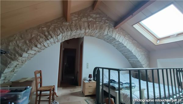 Maison d'habitation sur 2 niveaux comprenant 2 logements mitoyens avec garage et terrain La Cavalerie 7 pièce(s) 150.5 m2 La cavalerie