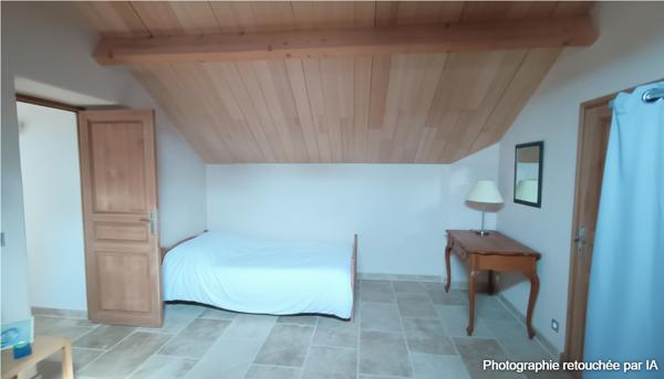Maison d'habitation sur 2 niveaux comprenant 2 logements mitoyens avec garage et terrain La Cavalerie 7 pièce(s) 150.5 m2 La cavalerie