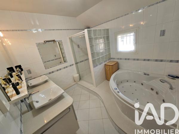 Maison à vendre 8 pièces 211 m² Longpont-sur-Orge