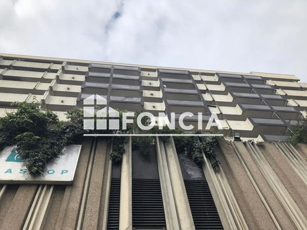 Location Studio 28.13 m² - 25 PLACE DES HALLES Strasbourg 67000