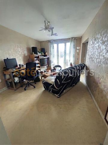 Vente
                Appartement62 m² - 3 Pièces -
                    TARBES (65000)