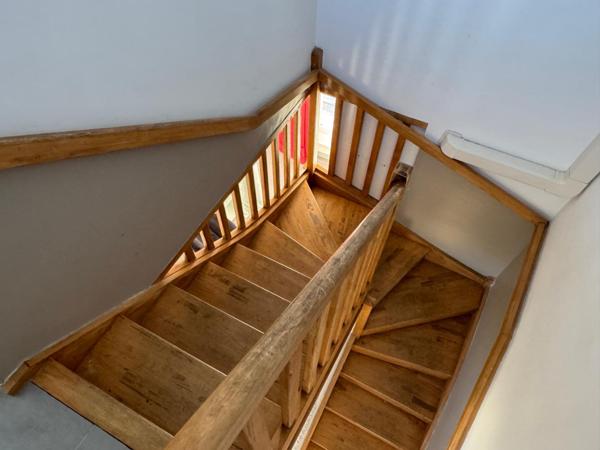 Marseille (13008) VENTE APPARTEMENT T6 DERNIER ETAGE DUPLEX 134,60 M2 CARREZ (150,70 M2 HABITABLE) BD DES JONCS 13008 MARSEILLE