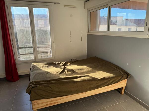 Marseille (13008) VENTE APPARTEMENT T6 DERNIER ETAGE DUPLEX 134,60 M2 CARREZ (150,70 M2 HABITABLE) BD DES JONCS 13008 MARSEILLE