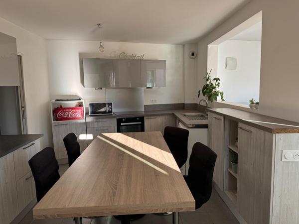 Marseille (13008) VENTE APPARTEMENT T6 DERNIER ETAGE DUPLEX 134,60 M2 CARREZ (150,70 M2 HABITABLE) BD DES JONCS 13008 MARSEILLE