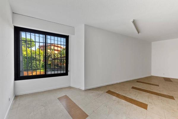 Villa Type Californienne à rénover, Nice Ouest