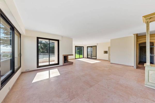 Villa Type Californienne à rénover, Nice Ouest