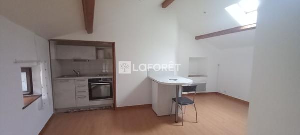 Location appartement Saint-Flour - 1 pièce(s) - 22 m² - 232 € / mois