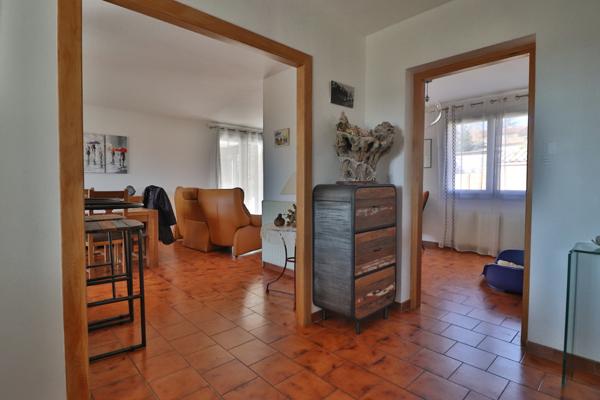 Maison en position dominante