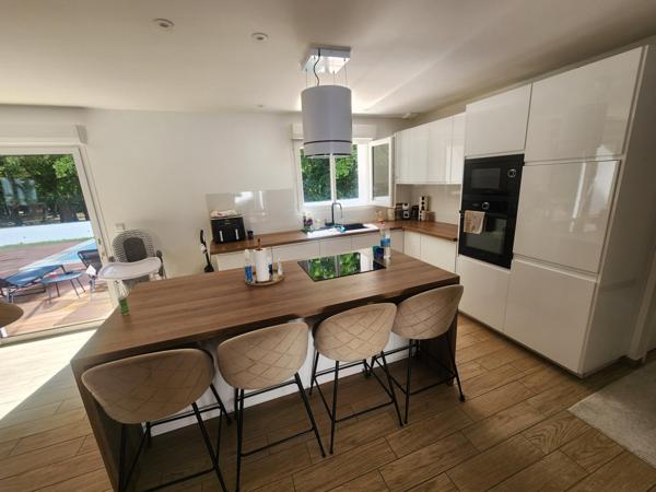 Maison à VAYRES, 33870 - 4 pièces 103m²