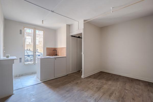 Appartement Paris 1 pièce(s) 19.59 m2