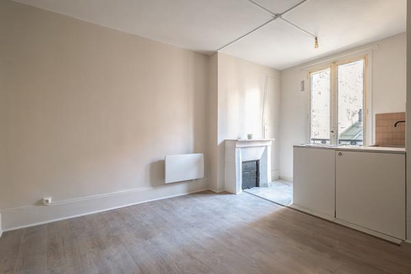 Appartement Paris 1 pièce(s) 19.59 m2