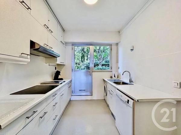 Appartement F3 à vendre  3 pièces - 103 m 2   CANNES  - 06