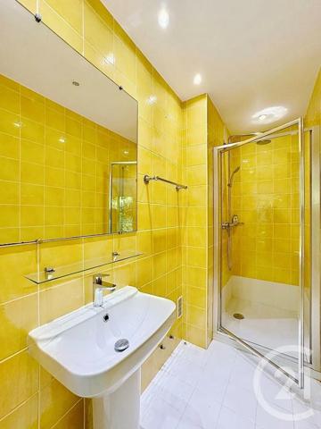 Appartement F3 à vendre  3 pièces - 103 m 2   CANNES  - 06