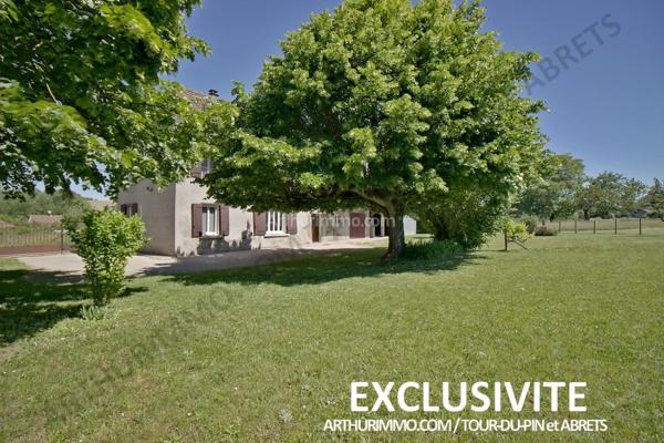 Vente                                                      Ferme
                        
                     4 pièces                      101 m2                     à La Tour-du-Pin
