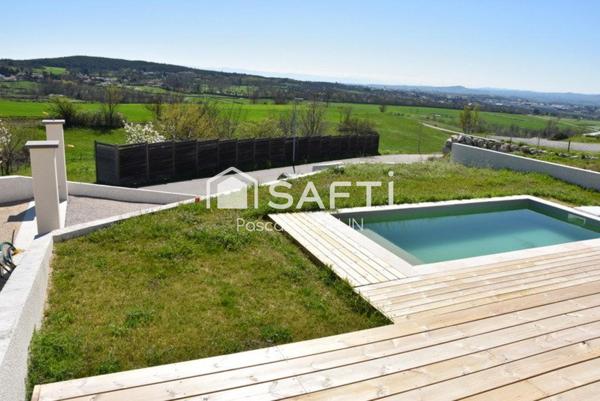 Magnifique villa lumineuse avec piscine et jolie vue