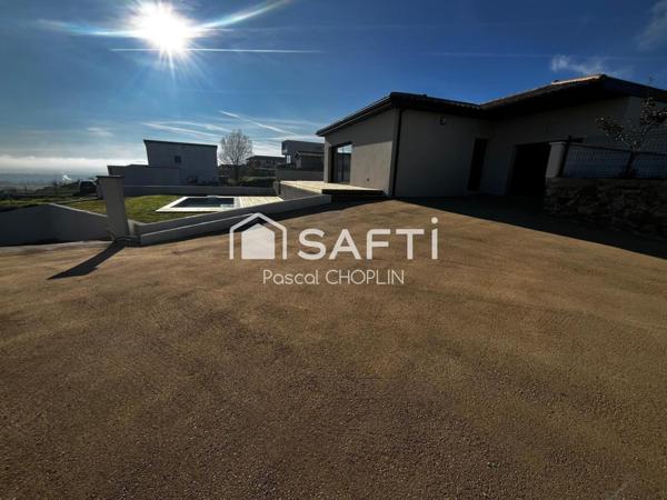 Magnifique villa lumineuse avec piscine et jolie vue