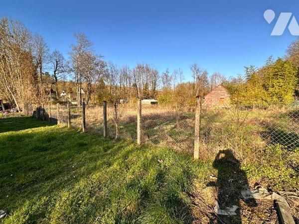 Spécial investisseur
A SAINT-JULIEN-DU-SAULT, une maison d'habitation de plain-pied vendue lou...