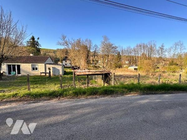 Spécial investisseur
A SAINT-JULIEN-DU-SAULT, une maison d'habitation de plain-pied vendue lou...