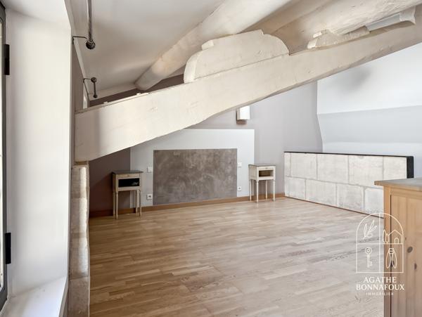 Saint-Rémy-de-Provence (13210) Maison de village en pierre de 91m2, 3 chambres