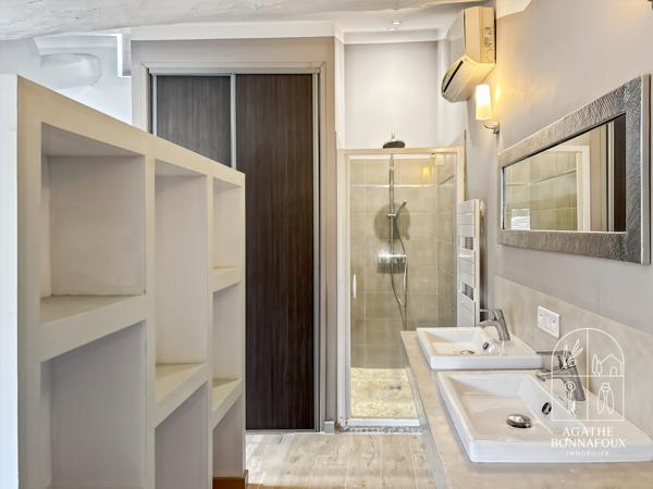 Saint-Rémy-de-Provence (13210) Maison de village en pierre de 91m2, 3 chambres