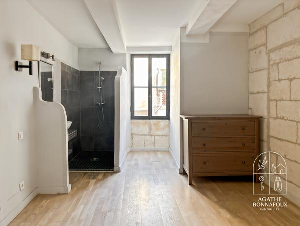 Saint-Rémy-de-Provence (13210) Maison de village en pierre de 91m2, 3 chambres