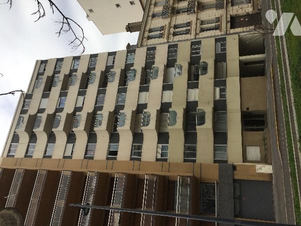 Saint-Etienne Badouillère, rue Voltaire, F4 92 m2, 7 ième, 2/3 Ch, balcon, DPE : D px : 129 000 €