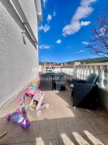 Maison à LA RICAMARIE, 42150 - 9 pièces 220m²