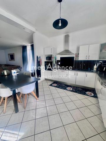 Maison à LA RICAMARIE, 42150 - 9 pièces 220m²