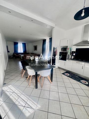 Maison à LA RICAMARIE, 42150 - 9 pièces 220m²