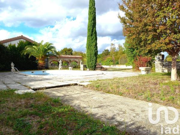 Maison 11 pièces de 300 m² à Estillac (47310)