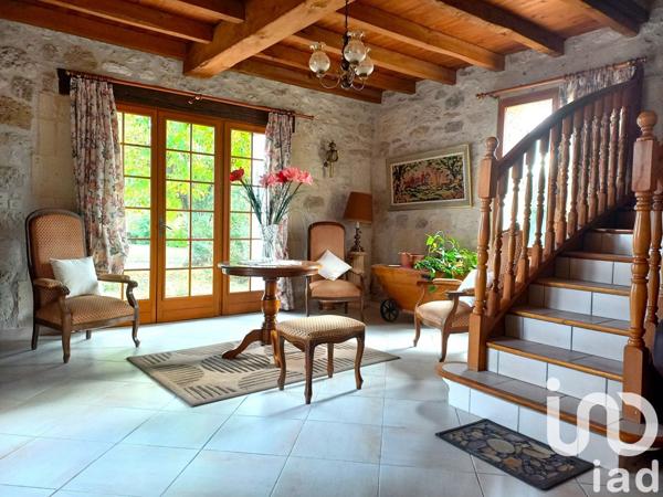 Maison 11 pièces de 300 m² à Estillac (47310)