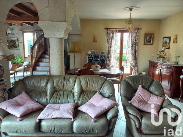 Maison 11 pièces de 300 m² à Estillac (47310)