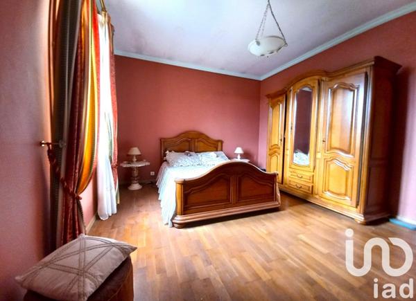 Maison 11 pièces de 300 m² à Estillac (47310)